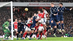 Arsenal vẫn chưa thoát khỏi 'tai ương'